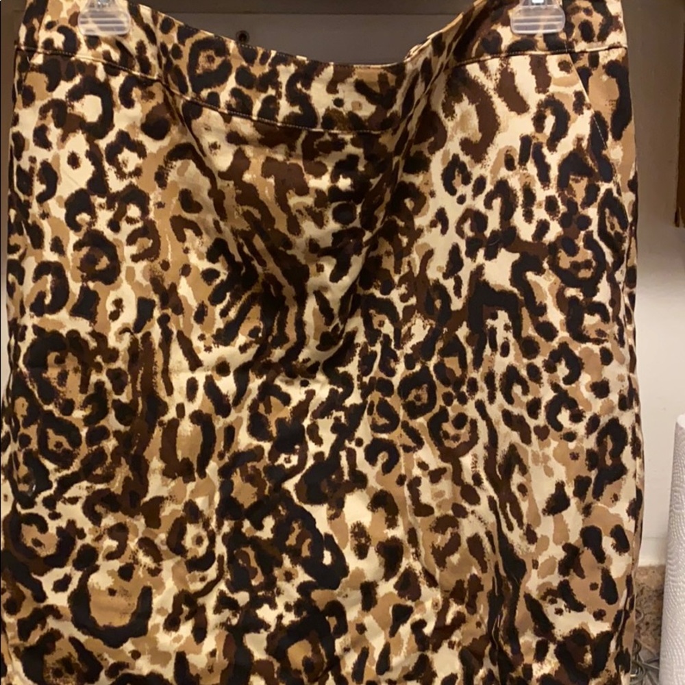 size 18 leopard skirt